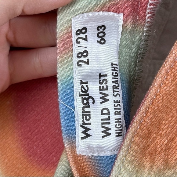 NWT Wrangler Wild West 603 High Rise Straight Rainbow Wave Jeans Sz 28X28 Women - Picture 9 of 15